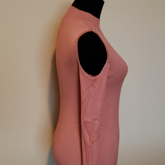 NWT Ambience Pink Shoulder cut out sweater - Picture 3 of 4